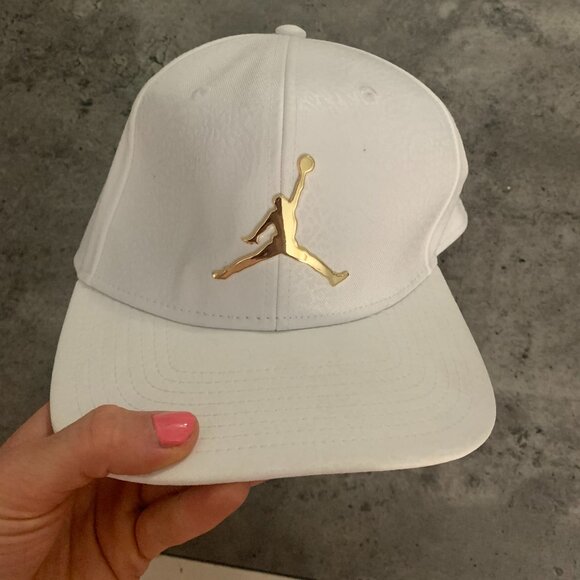 Jordan White Hat - Picture 1 of 4